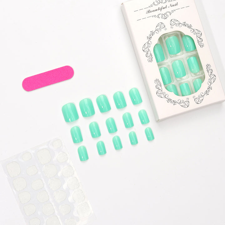 Glänzende Press-On-Nagelspitzen-Kollektion Karnz
