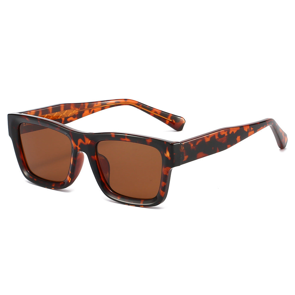 Damen Sonnenbrille im urbanen, kantigen Design mit metallischen Akzenten Karnz