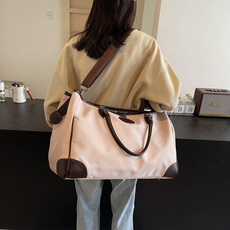 Stilvolle Wochenendausflug Duffel Tasche Karnz