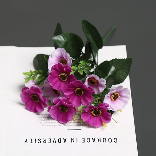 Dekorative Blumenstrauß für die Wohnkultur Anzeige