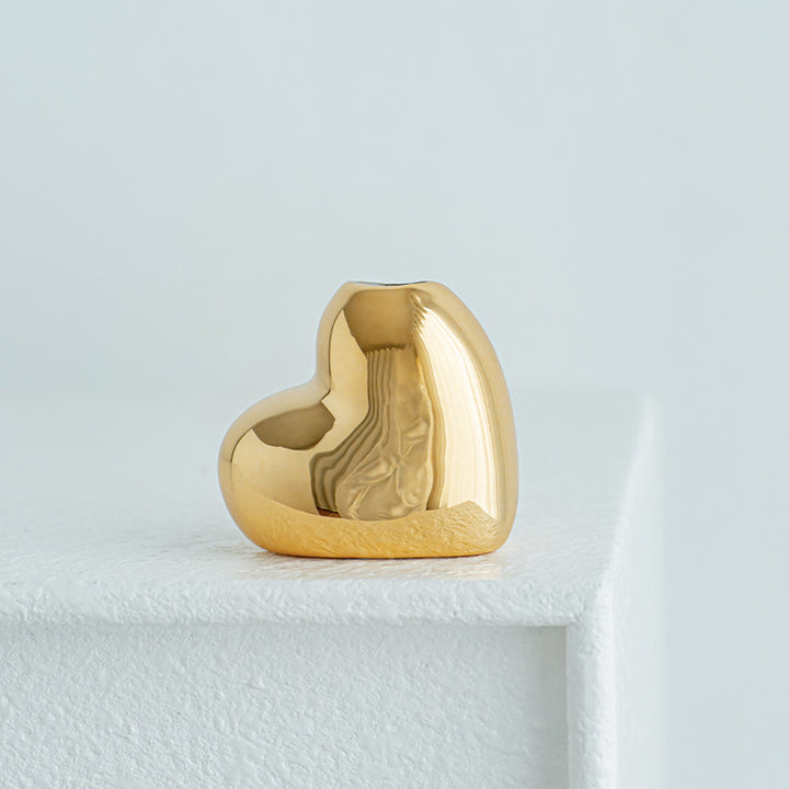 Elegante Dekorative Herzfigur Karnz