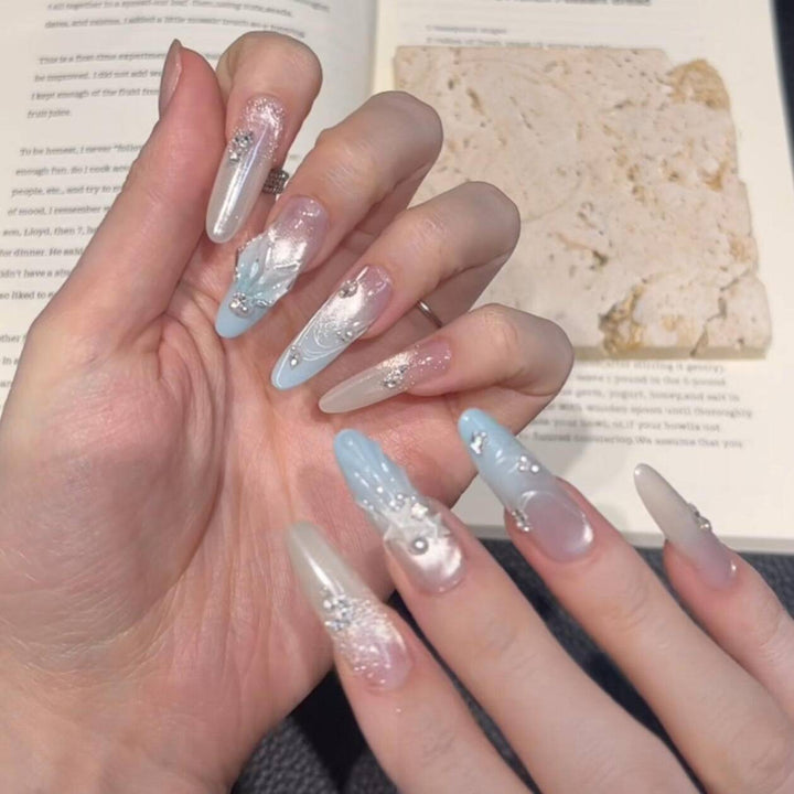 Premium Glitzernde Press-On Nagelerweiterungen Karnz