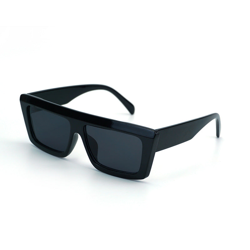Damen Oversized Sonnenbrille mit modernem und kantigem Design Karnz