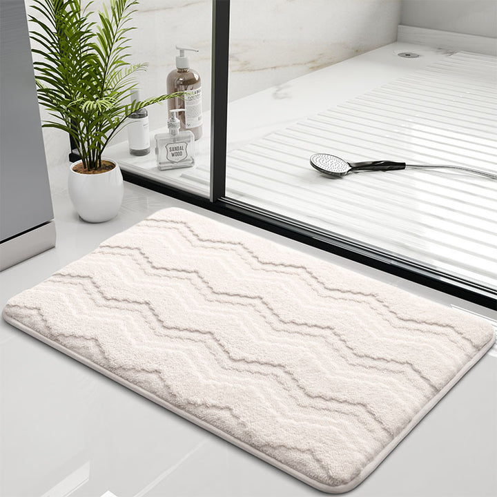 Stylische Chevron-Badmatte Karnz