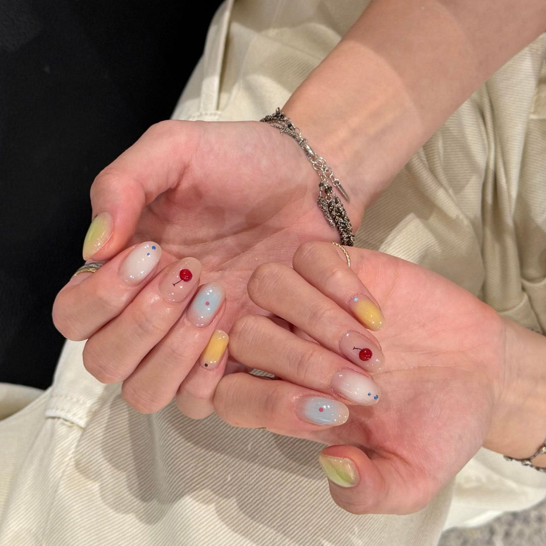 Kunstnagel Design mit Fröhlichem Obstmotiv Karnz