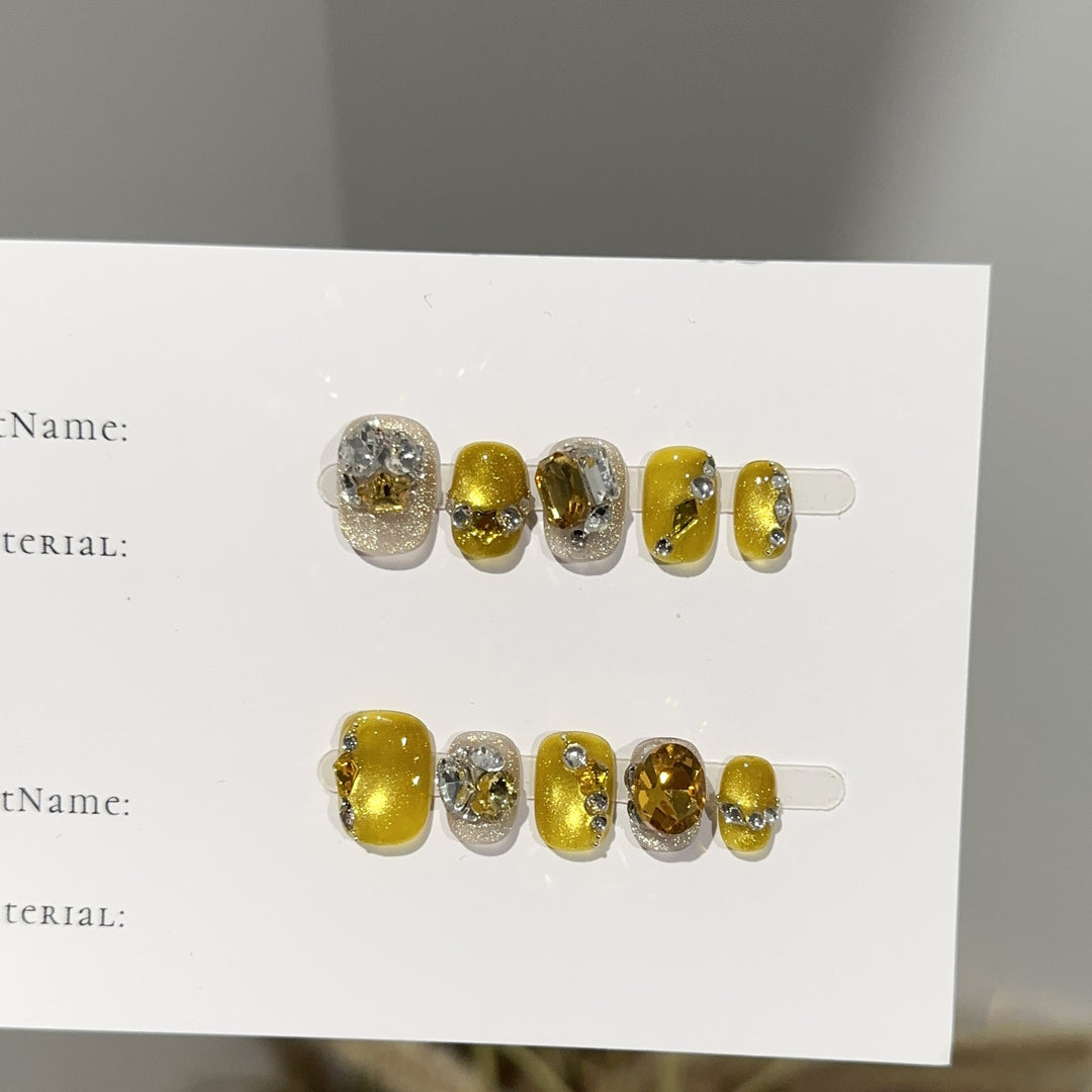 Glamouröse mit Strass verzierte Press-On Nägel