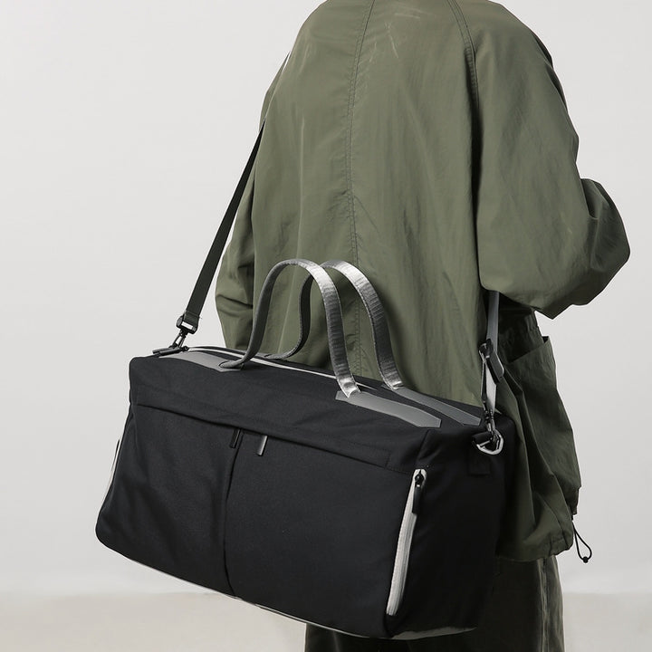 Geräumige Sport-Duffel-Tasche mit mehreren Fächern Karnz