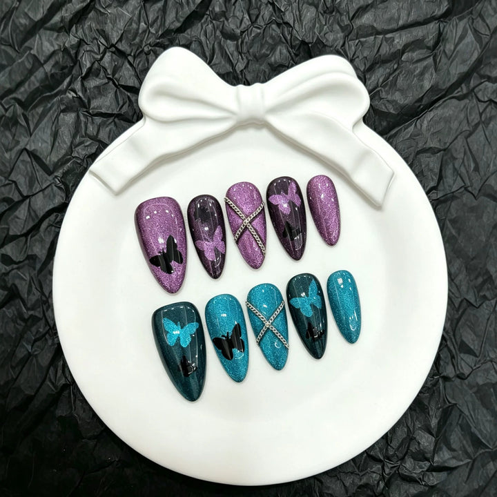 Künstlerisches Press-On-Nagelset mit Schmetterlingsmotiven