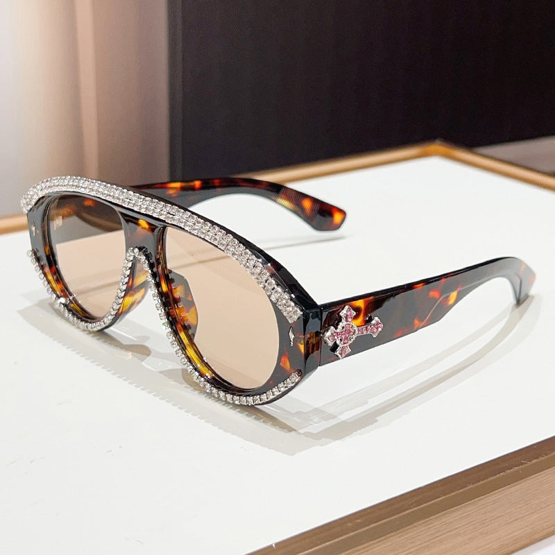 Luxuriöse Übergroße Strasssonnenbrille Karnz
