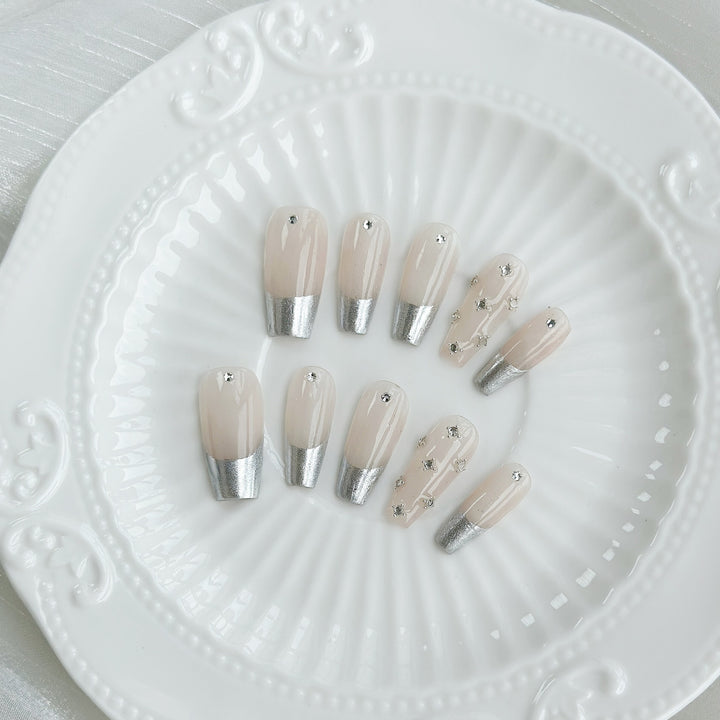 Herz dekoriertes Press-On Nagelset
