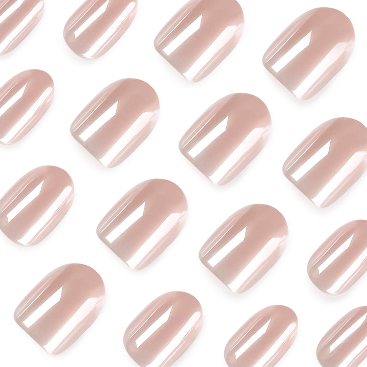 Elegante Gel-Nägel mit natürlichem Glanz Karnz