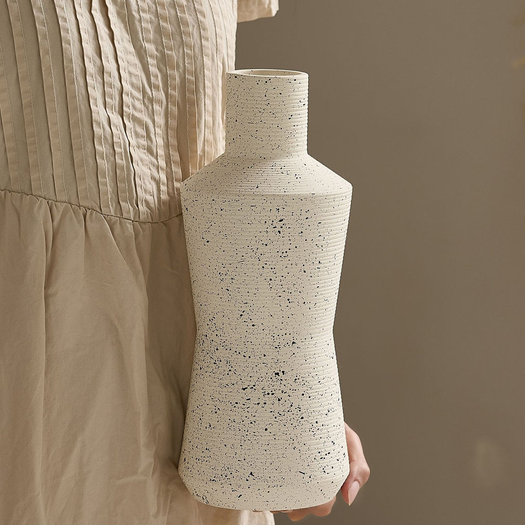 Elegante und Kunstvolle Keramikvase Karnz