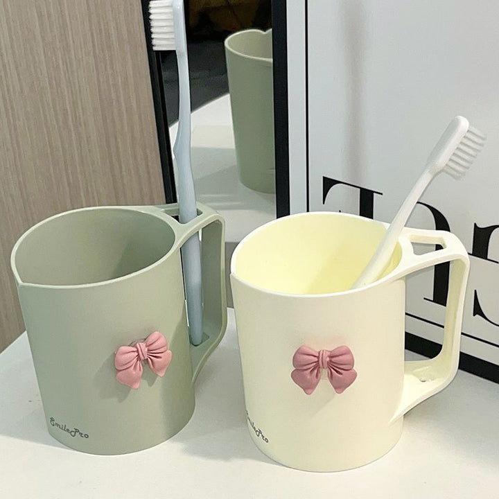 Keramiktasse mit Elegantem Schleifenmotiv Karnz