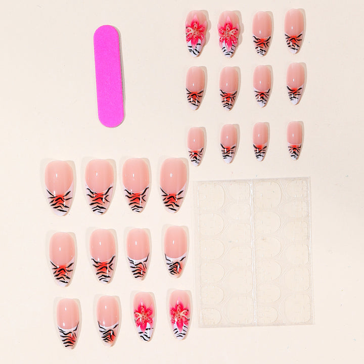 Künstlerisches Stiletto-Nageldesign Karnz