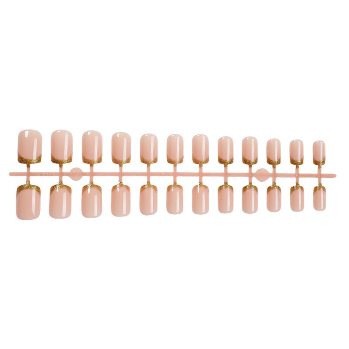 Elegante Press-On Nagelkollektion mit goldenen Akzentdetails Karnz