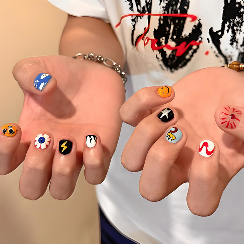 kreatives Kunstnagelset Karnz