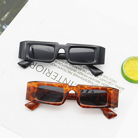 Damen Modische quadratische Sonnenbrille mit animalischem Muster Karnz