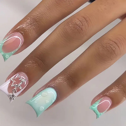 Künstlerisches Press-On-Nagel-Set mit einzigartigen Designs Karnz