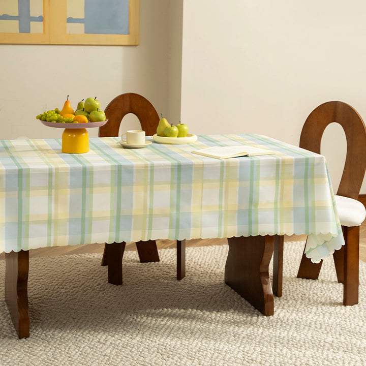 Abwischbare Tischdecke mit Sternenmotiv und gewelltem Saum Karnz
