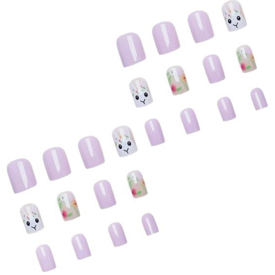 Kreative thematische Nagelkunst-Verstärkungen Karnz