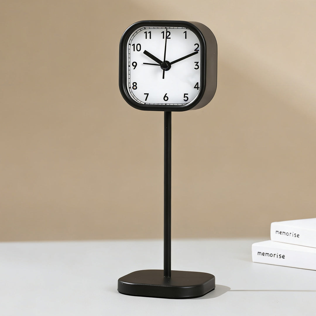 Minimalistische Tischuhr Karnz