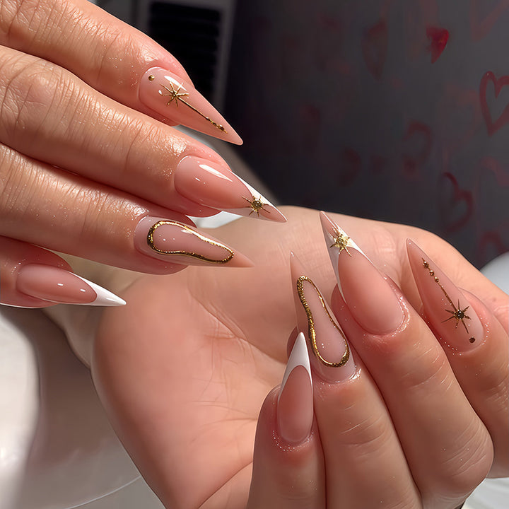 Kunstnagelset mit glamourösen Strass- und dekorativen Elementen Karnz