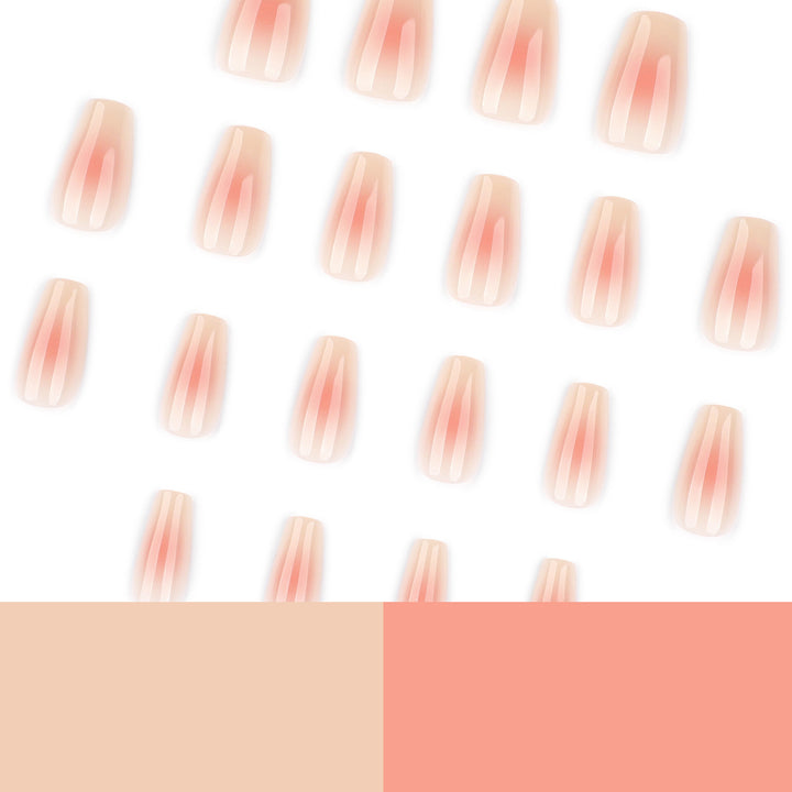 Elegante Gel-Nägel mit natürlich glänzender Oberfläche Karnz