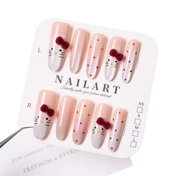 Dekoratives Press-On-Nagelkunst-Set mit Charakterdesign Karnz