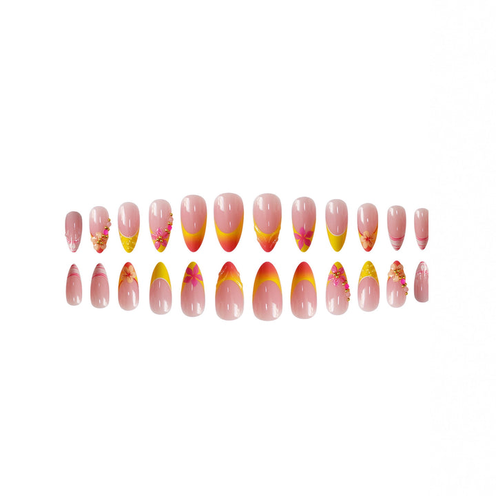 Dekorative Floral Nagelkunst Extensions Karnz
