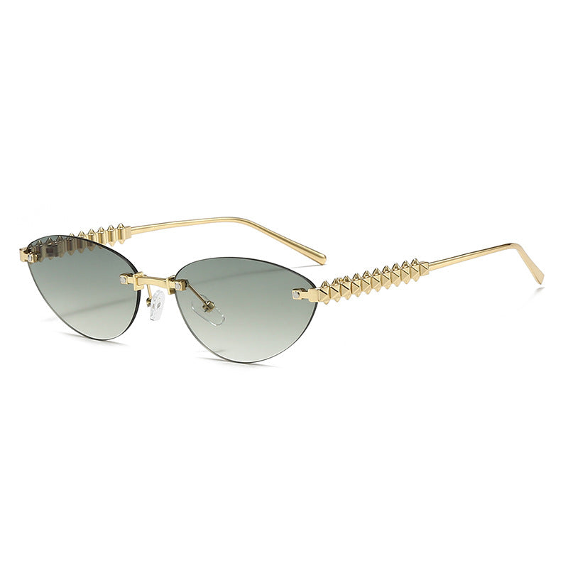 Damen modische Brille mit spitzen Akzenten Karnz