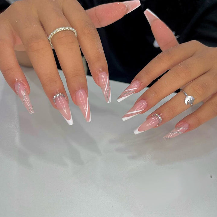 Glamouröse Glitzer-Stiletto Press-On Nägel Karnz
