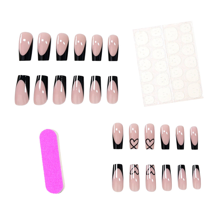 Elegantes herzgemustertes Acryl-Nageldesign Karnz