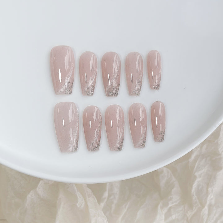 Elegantes Acryl Press-On-Nagelset mit Glitzerakzent