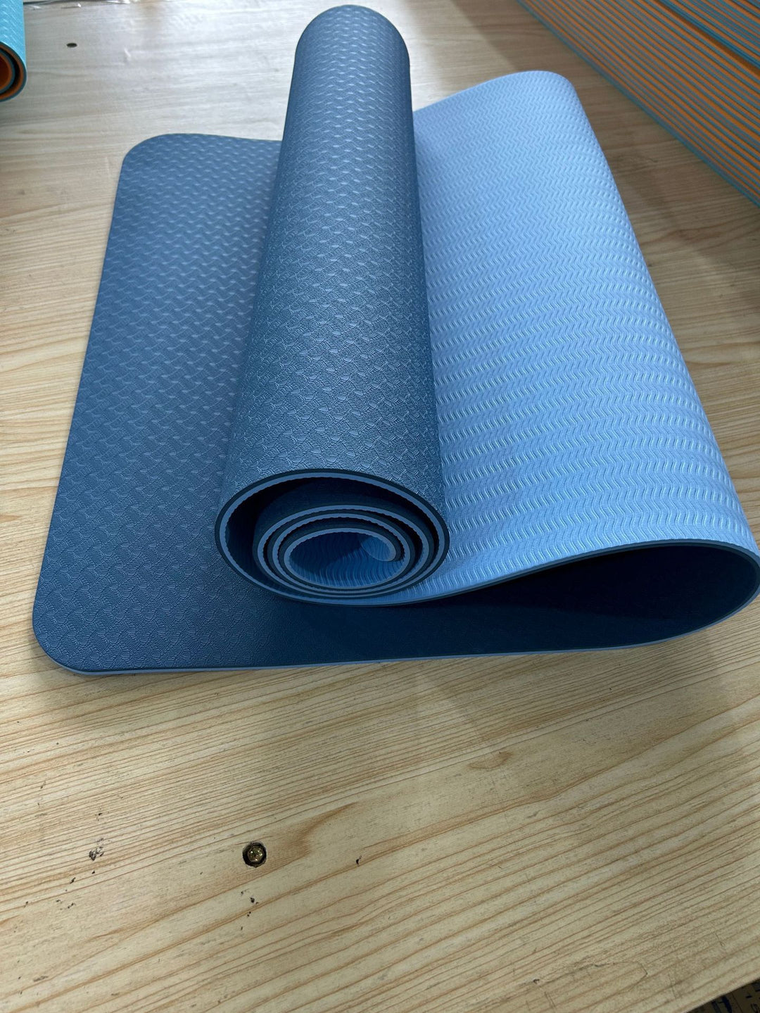 Rutschfeste Fitness-Yogamatte mit Doppelter Dämpfung Karnz