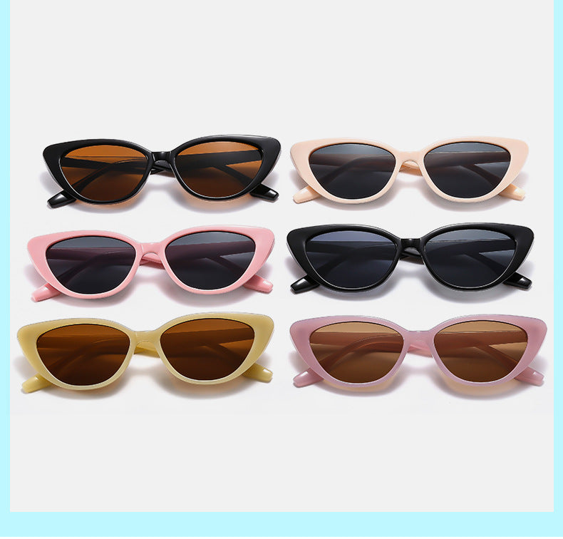 Damen futuristische Cat-Eye Sonnenbrille mit speziellen UV-Schutzgläsern Karnz
