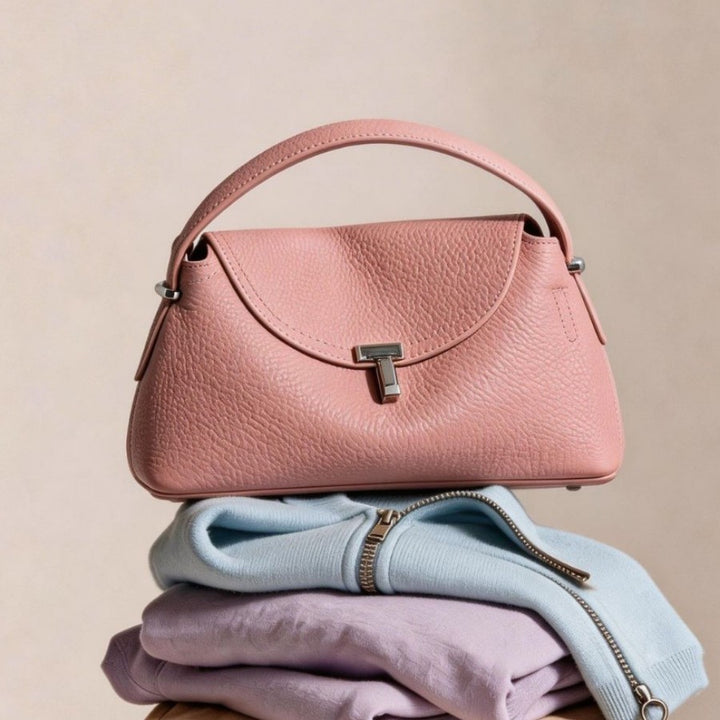 Gekurvte Umschlag-Top-Handle-Pebbled Satchel mit abnehmbarem Crossbody-Riemen