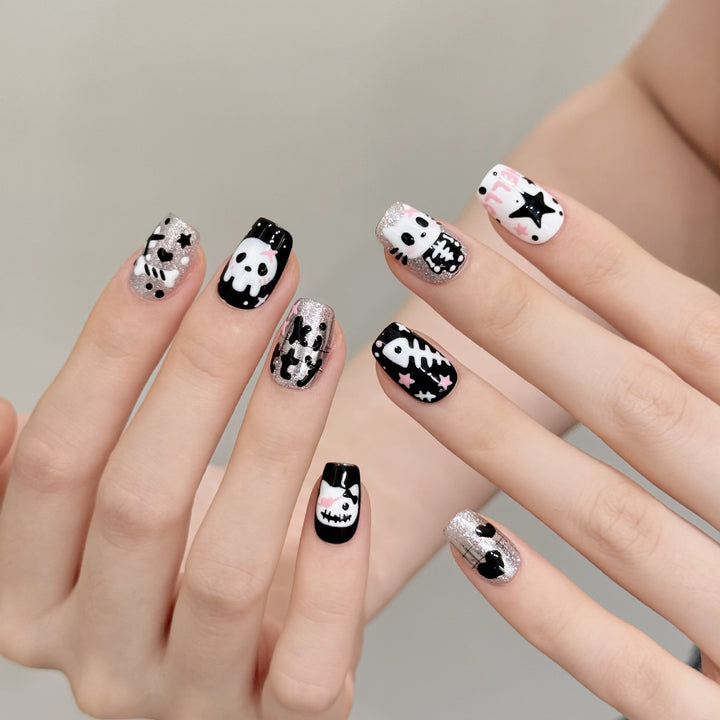 Themenbezogenes Skelett-inspiriertes Press-On-Nail-Art-Set