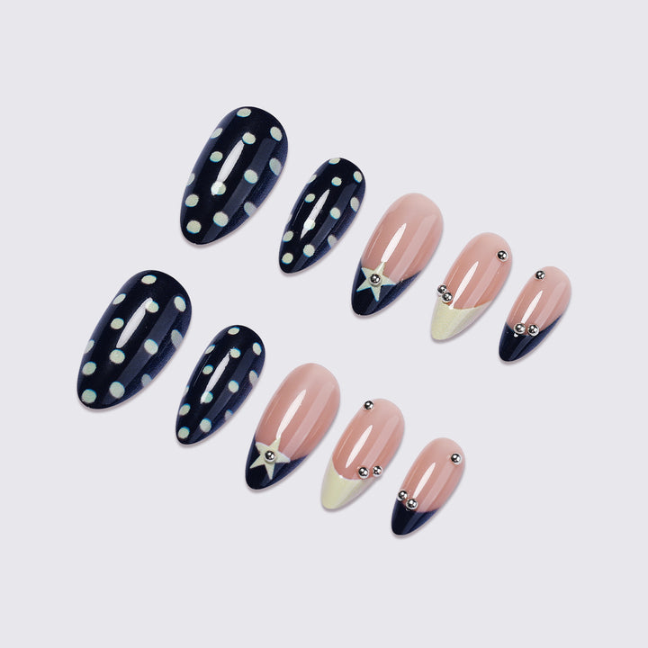 Kreatives Polka Dots Press-On Nails Set Karnz