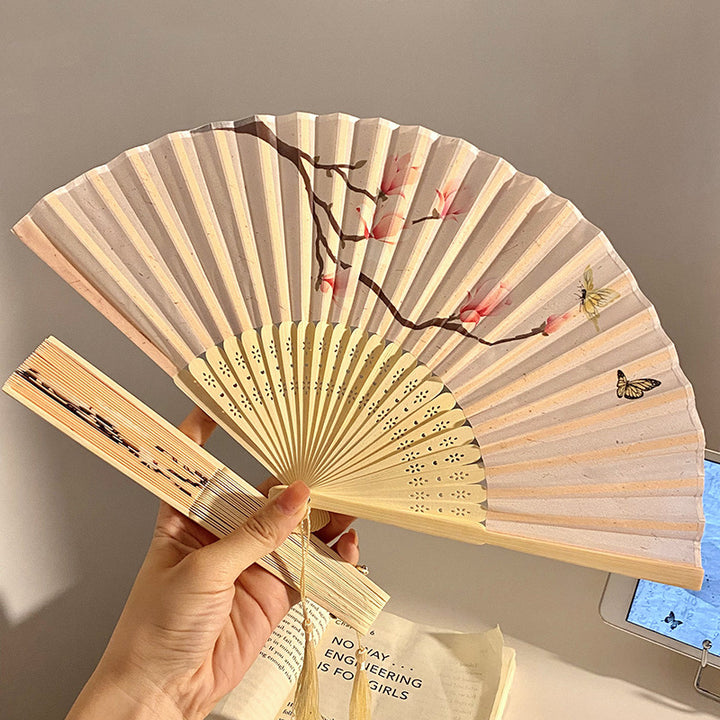 Handgefertigter Fächer mit Elegantem Floralem Motiv Karnz
