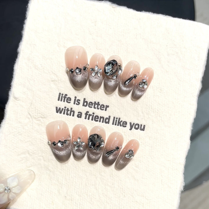 Elegantes Strass-Finish Press-On Nail Art Set