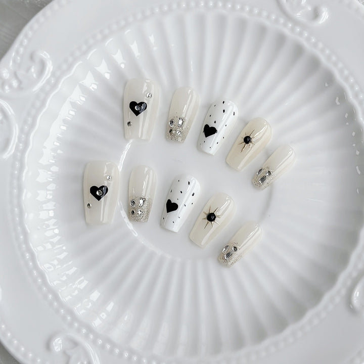 Themen Press-On Nail Art Set