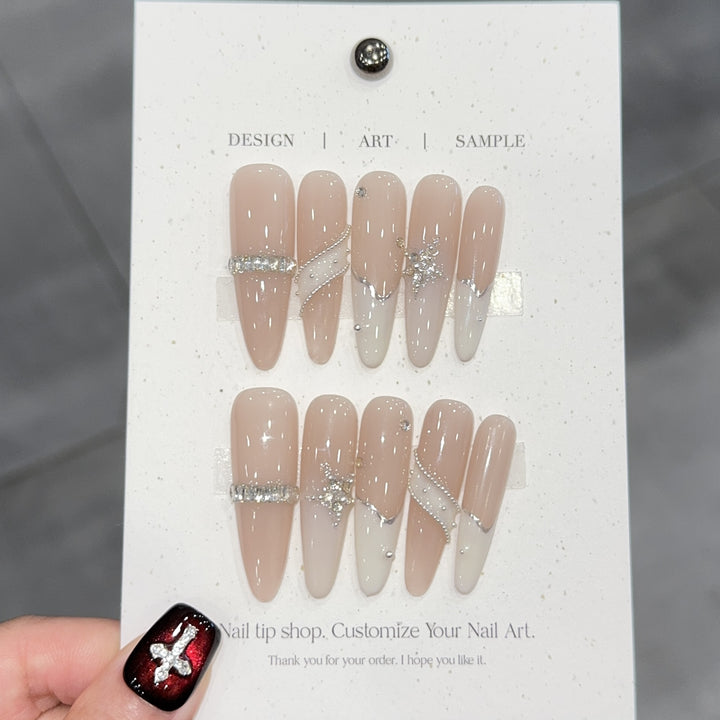 Glamouröse Nagelkunst Karnz