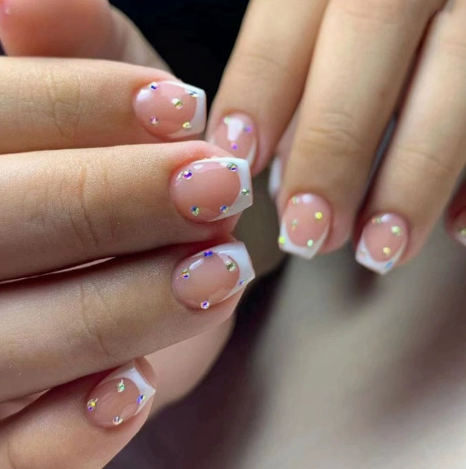 Funkelnde französische Spitze Nail Art Enhancements Karnz