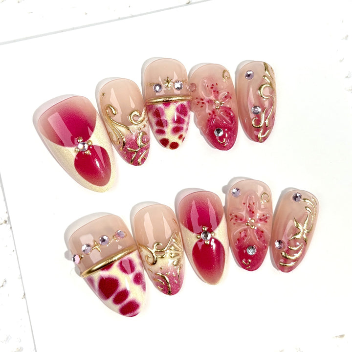 Detailliertes Künstlerisches Press-On Nagelset