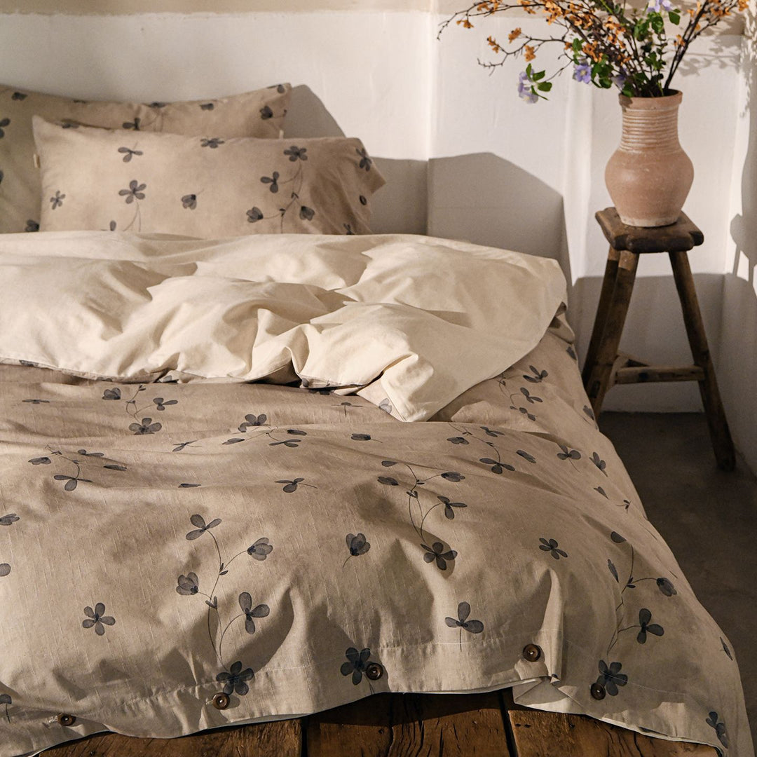 Luxuriöse Bettwäsche-Garnitur aus Baumwollsatin mit floralem Aquarellmuster Wendebettbezug mit Knopfverschluss und Kissenbezügen