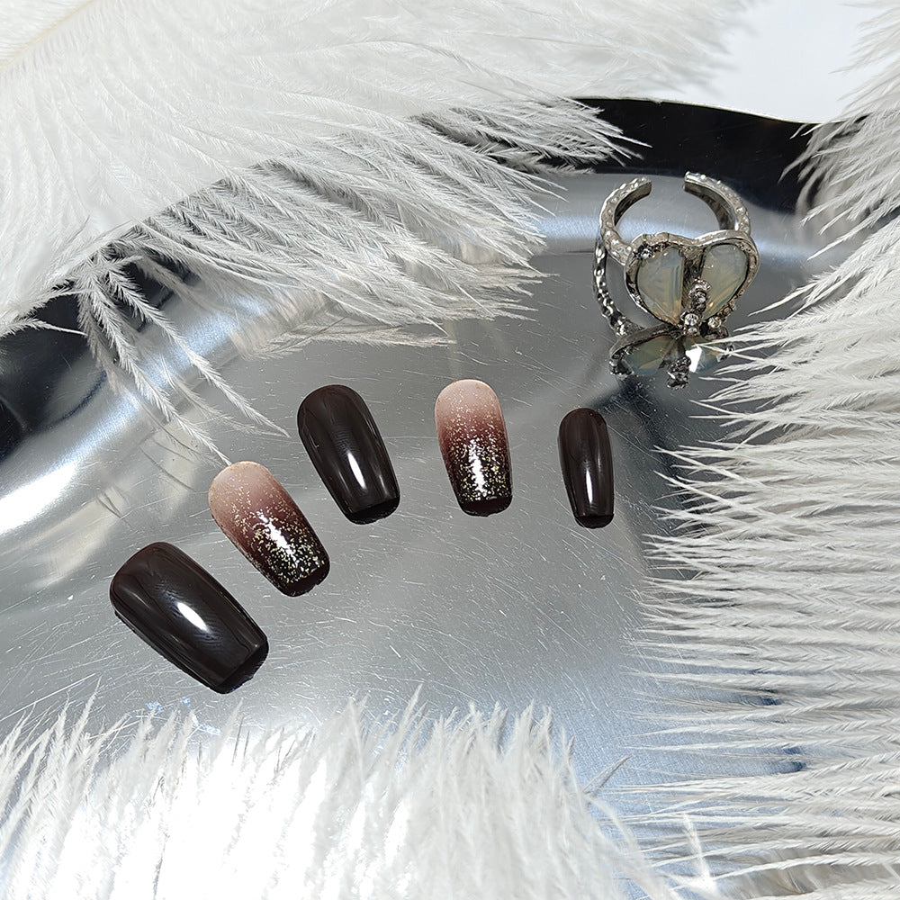 Kunstnägel mit Glitzer-Design Karnz