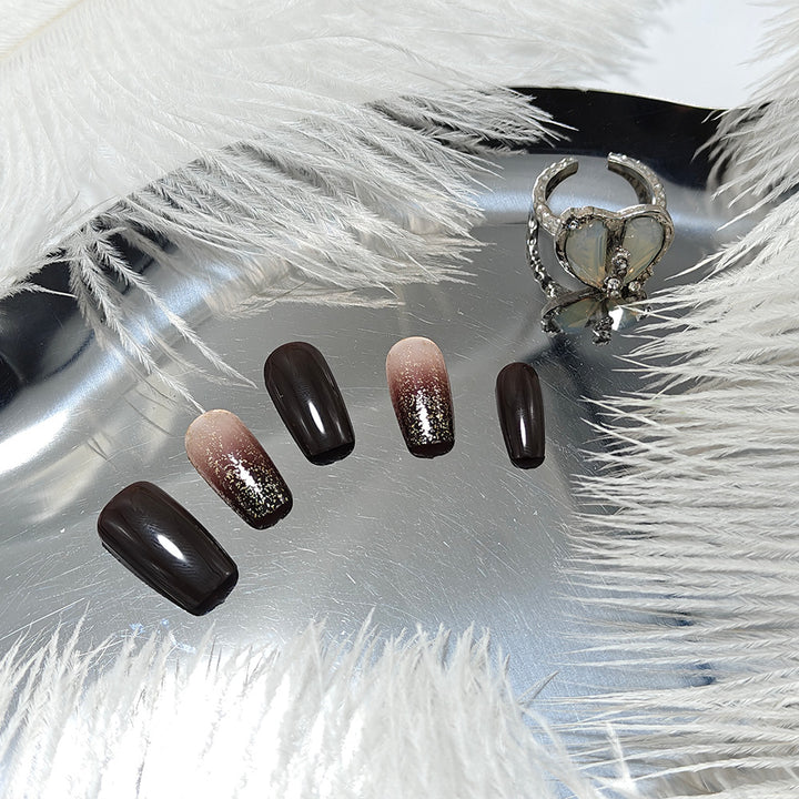 Kunstnägel mit Glitzer-Design Karnz