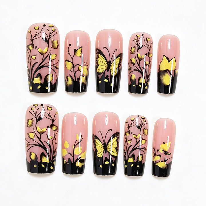 Schmetterlings-Blumen-Nagelkunst-Design Karnz