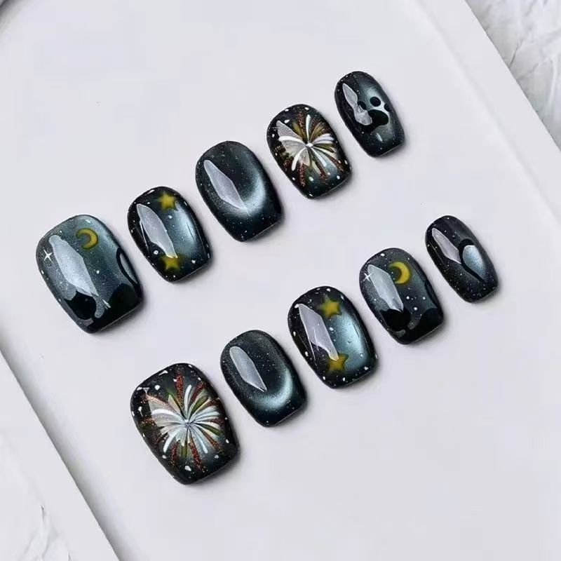 Künstlerisches Press-On Nagelkunst Design Set Karnz