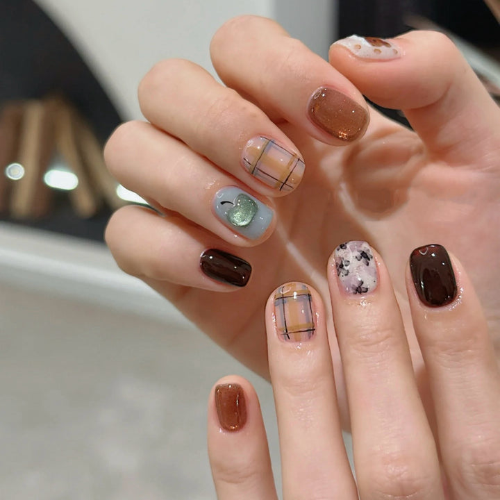 Thema Dekorative Druck-On-Nagelkunst Set